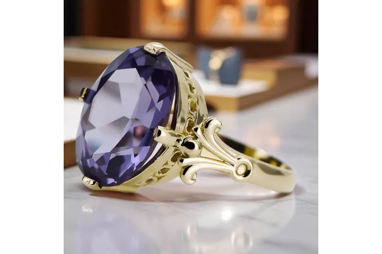 14K Yellow gold Alexandrite Ring Vintage vrc369y